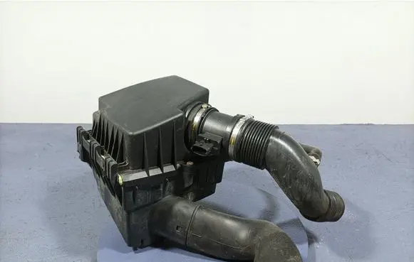 Opel Combo D Air filter box