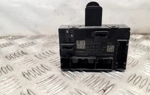 Skoda Superb B8 (3V) Door control unit/module 5Q4959593E 5Q4959593B