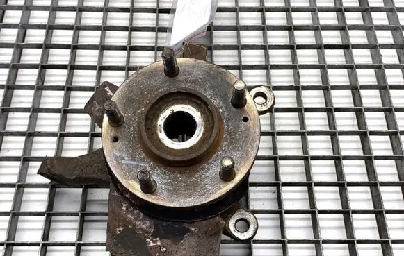 Hyundai i30 Front wheel hub spindle knuckle 