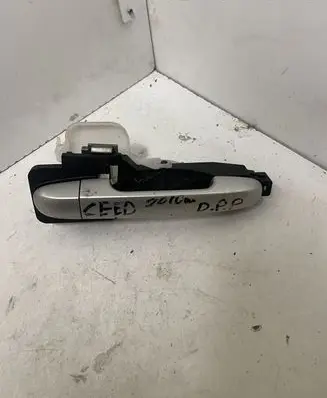 KIA Ceed Front door exterior handle