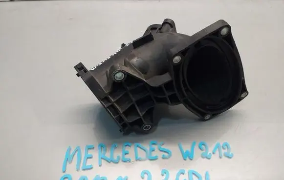 Mercedes-Benz E AMG W212 Turbo air intake inlet pipe/hose A6510900728