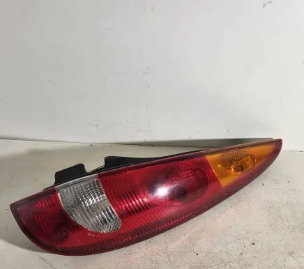 Nissan Almera Tino Rear/tail lights