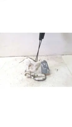Honda CR-V Front door lock