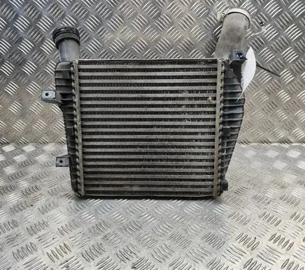 Audi Q7 4L Intercooler radiator 7P0145804A