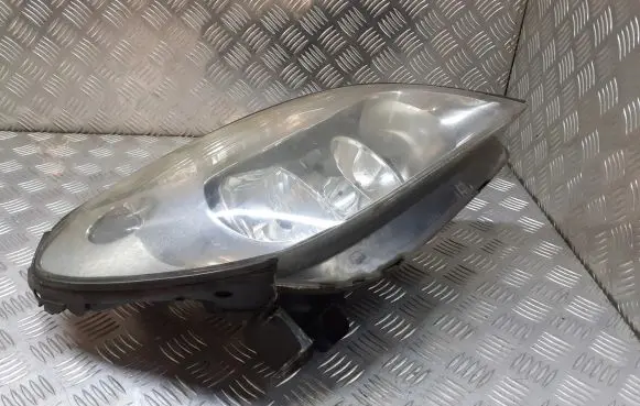 Renault Scenic I Headlight/headlamp 7700432097