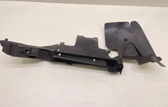 Audi A6 S6 C6 4F Intercooler air guide/duct channel 4F0121283C