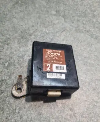 Toyota Prius (XW20) Door central lock control unit/module 8974147110 61B175000 2584AB31UG