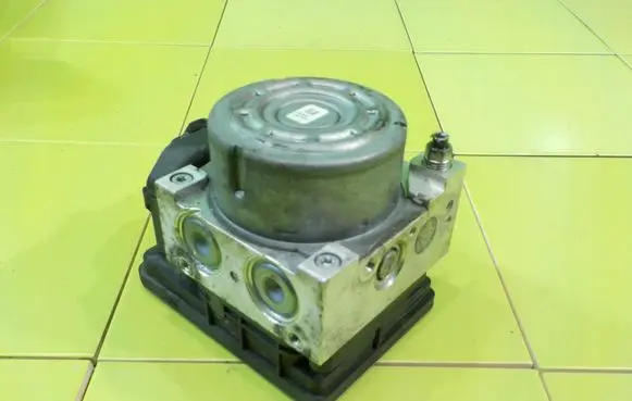 Mazda CX-5 ABS Pump 06210979443