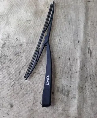 Ford Kuga I Rear wiper blade arm 33493