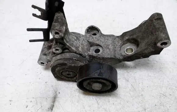 Opel Astra J Generator/alternator bracket 