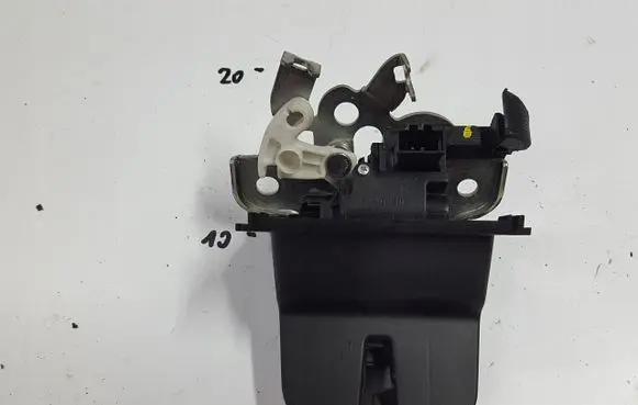 Skoda Octavia Mk3 (5E) Tailgate/trunk/boot lock/catch/latch 5E0827505