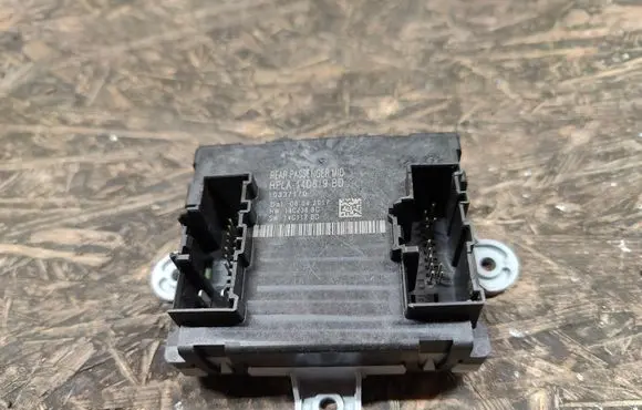 Land Rover Discovery 5 Door control unit/module HPLA14D619BD