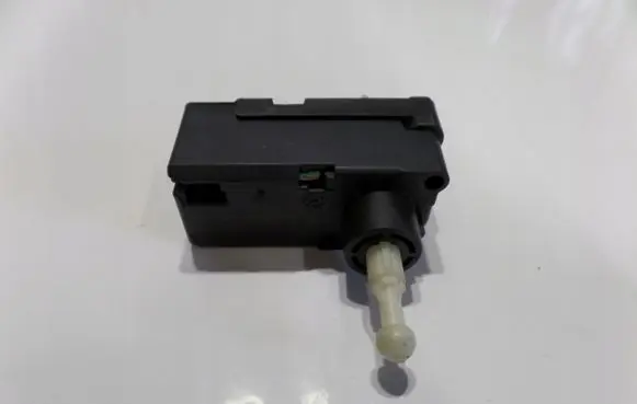 Peugeot 407 Headlight level adjustment motor 41860754