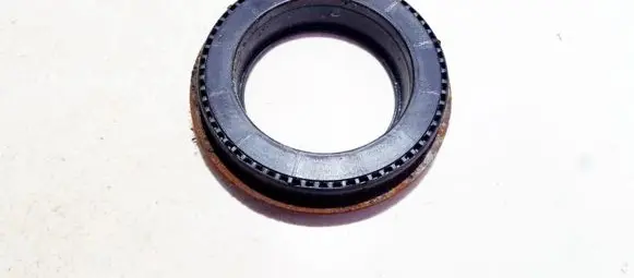 Volkswagen Golf V Coil spring mount 