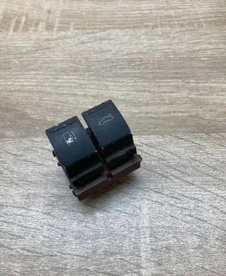 Volkswagen PASSAT B6 Fuel tank opening switch 3C0959903