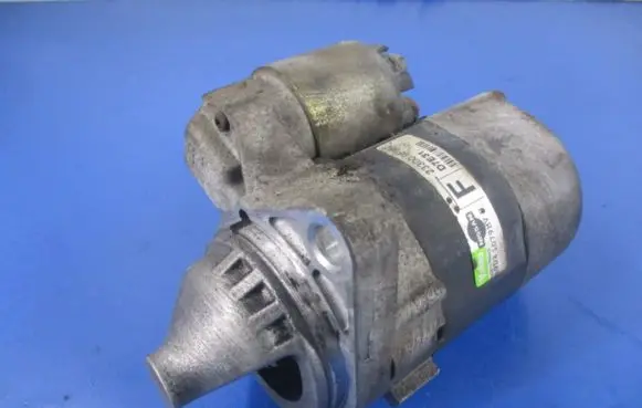 Nissan Almera Tino Starter motor 233009F660