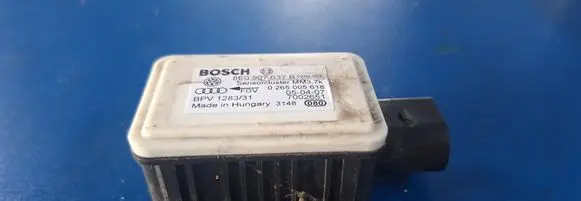 Audi A4 S4 B6 8E 8H ESP acceleration yaw rate sensor 8e0907637b