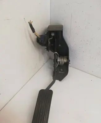 Toyota Corolla Verso AR10 Accelerator throttle pedal
