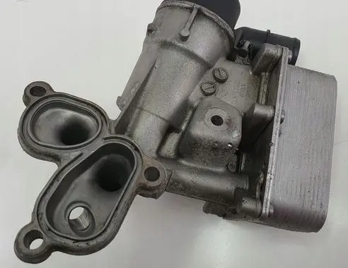 Renault Laguna I Oil filter mounting bracket 8200781890