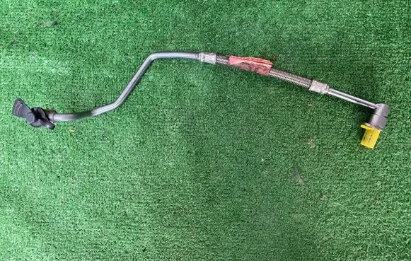 Land Rover Discovery 3 - LR3 Turbo turbocharger oiling pipe/hose LR014428