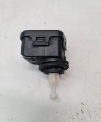 Volkswagen Golf IV Headlight level adjustment motor 1J0941295C