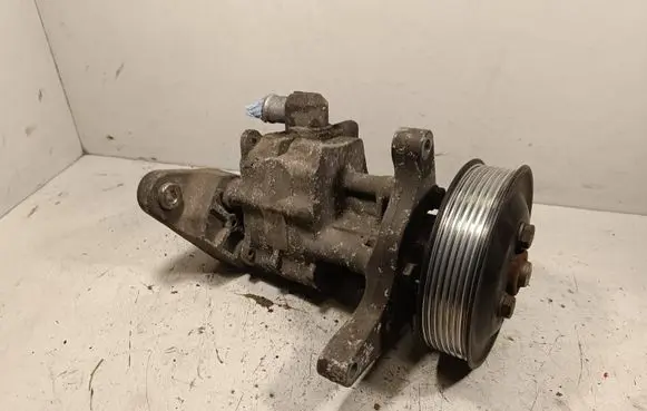 BMW 7 F01 F02 F03 F04 Power steering pump 679649103
