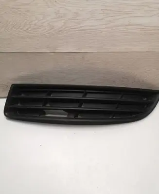 Volkswagen PASSAT B6 Front bumper lower grill 3C0853665
