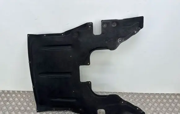 BMW 4 F32 F33 Engine splash shield/under tray 7241818