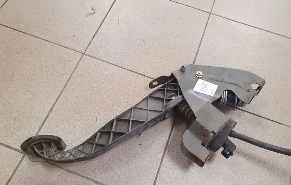 Clutch pedal