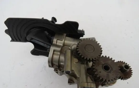 Audi A7 S7 4G Oil pump 079115103BE 0307092 057115105