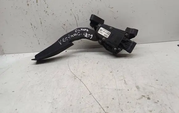 Opel Vectra C Accelerator throttle pedal 9186724 6PV00832200