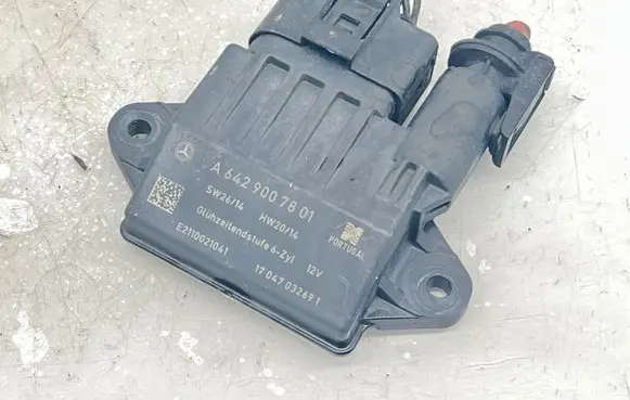 Mercedes-Benz ML W164 Glow plug pre-heat relay A6429007801