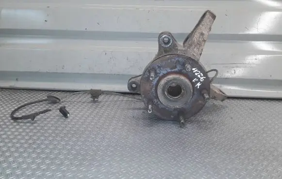 Hyundai Santa Fe Front wheel hub spindle knuckle 