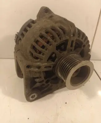 Renault Megane II Generator/alternator 8200667610 107007444 2543563A