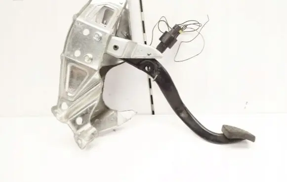 Opel Astra G Brake pedal 09132299