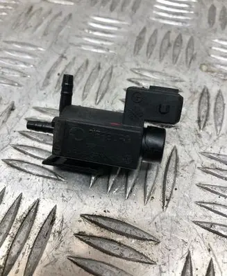 BMW 5 F10 F11 Vacuum valve 70231800 7810831