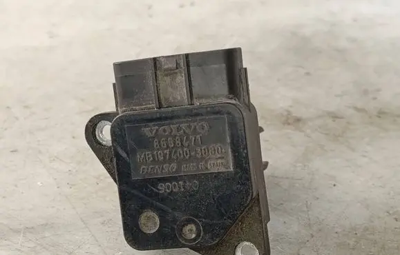 Volvo V70 Mass air flow meter MB1974003080 8658471