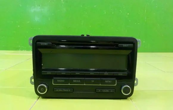 Volkswagen Polo V 6R Radio/CD/DVD/GPS head unit 8157647202360 ZP91