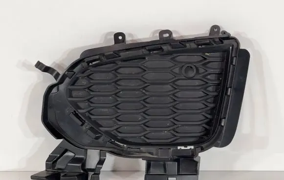 Jaguar XE Front bumper lower grill LX738B290 T1348