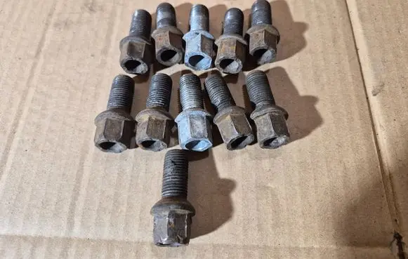 Audi A3 S3 8P Nuts/bolts 