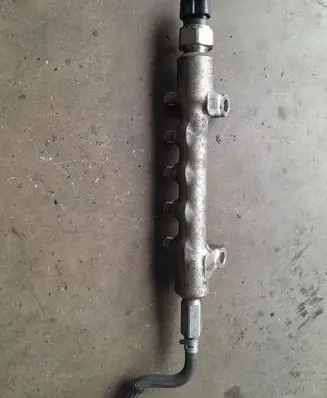 Toyota Avensis T250 Fuel main line pipe 8945871010