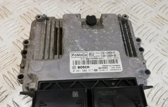 Ford Fiesta Engine control unit/module C1B112A650EF