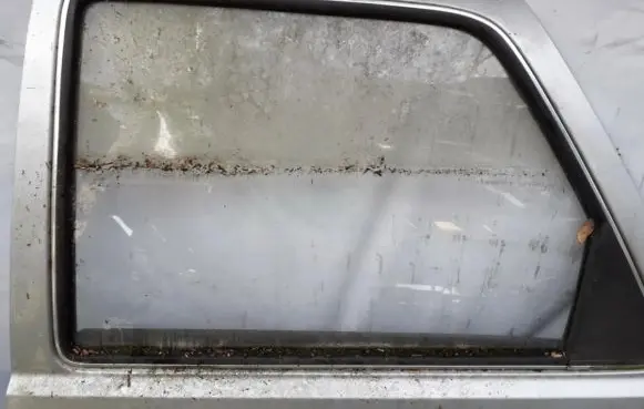 Ford Escort Rear door window glass