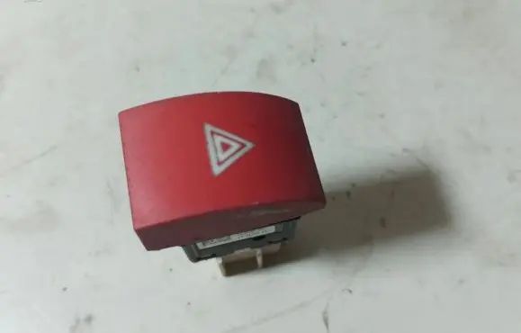 Skoda Octavia Mk2 (1Z) Hazard light switch 1Z0953235A 03002420