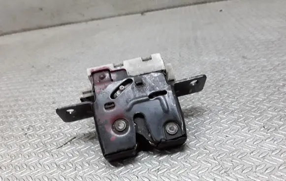 Tailgate/trunk/boot lock/catch/latch
