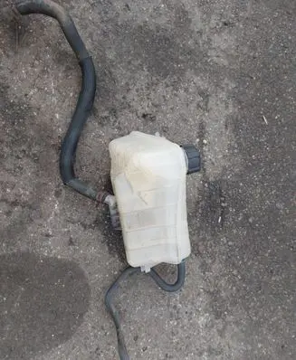 Renault Kangoo II Coolant expansion tank/reservoir 8200455786