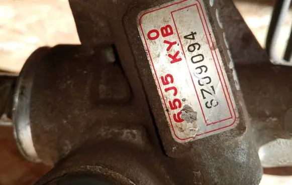 Suzuki Grand Vitara II Steering rack 6Z09094