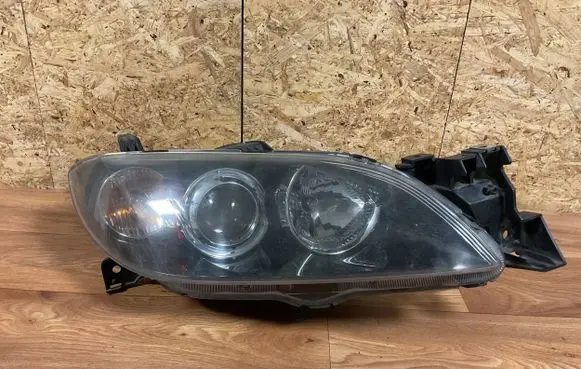 Mazda 3 I Headlight/headlamp P2958
