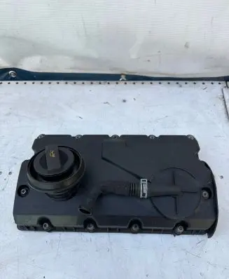 Volkswagen PASSAT B6 Rocker cam cover 038103475N