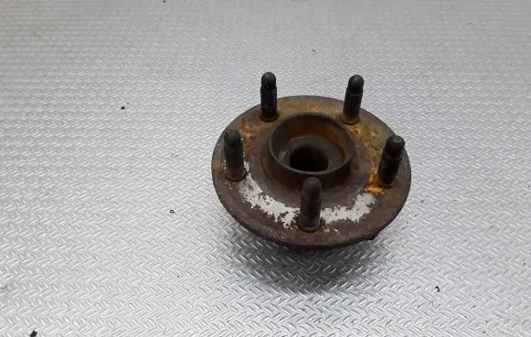 Opel Insignia A Front wheel hub